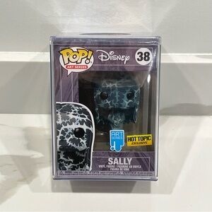 NEW Funko Pop! Disney Sally Hot Topic Exclusive Art Series Figure (#38)